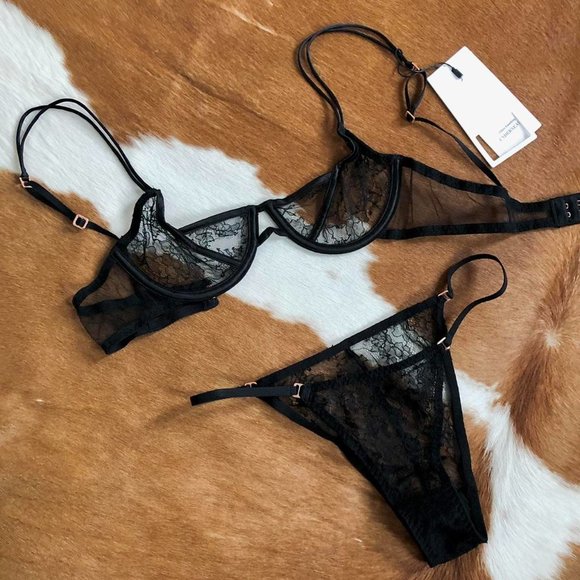 LACE LINGERIE SET - Picture 3 of 4